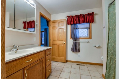 213 E North St, DeForest, WI 53532