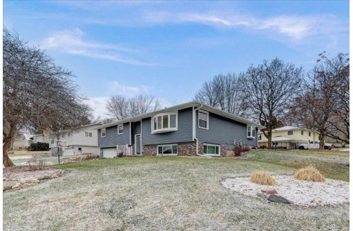 310 Acker Pky, DeForest, WI 53532