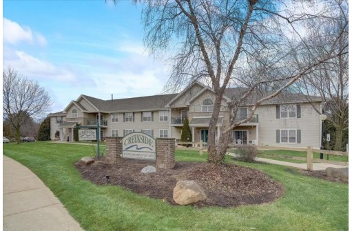 203 Kearney Way 306, Waunakee, WI 53597