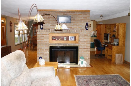 5598 County Road  J, Mount Horeb, WI 53572