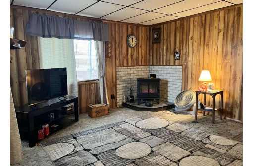 W5962 Church Rd, Johnson Creek, WI 53038