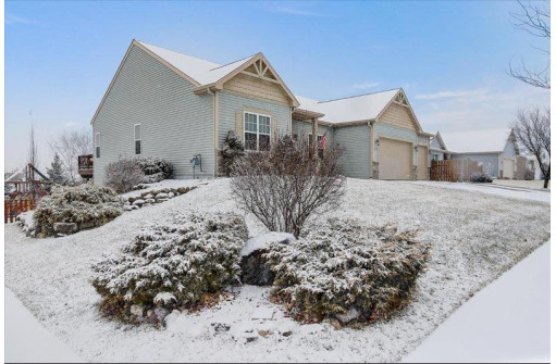 365 Rosewood Ave, Lake Mills, WI 53551