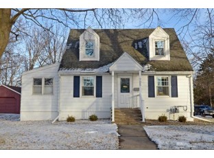 705 Pearl St Edgerton, WI 53534-1537