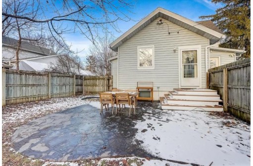 122 Fargo St, Lake Mills, WI 53551