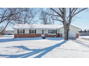 2470 Blarney Stone Dr Beloit, WI 53511