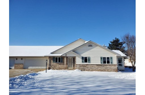 8 Fairview Tr 8, Waunakee, WI 53597