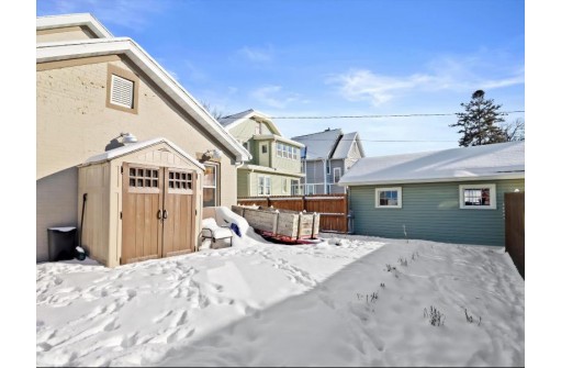 219 4th St, Beaver Dam, WI 53916