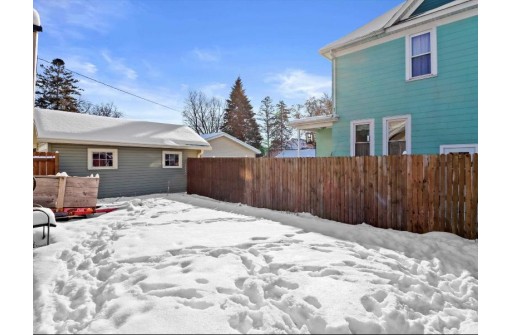 219 4th St, Beaver Dam, WI 53916