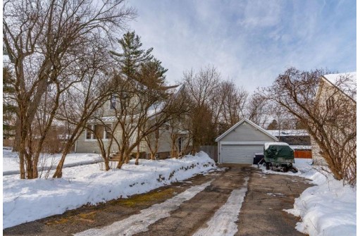 330 S Owen Dr, Madison, WI 53705