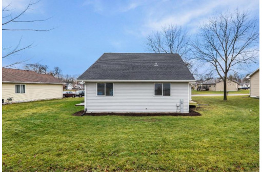 467 S Orchard St, Janesville, WI 53548