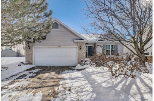 5414 Park Meadow Dr, Madison, WI 53704