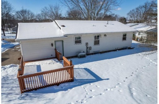 1580 Raemae Dr, Reedsburg, WI 53959