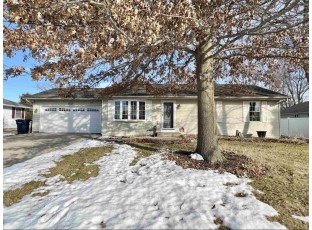 3313 Glenbarr Dr Janesville, WI 53548-9166