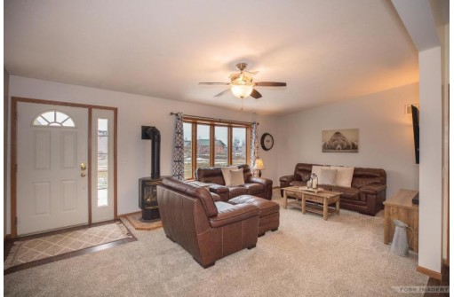 W1525 Rose Ln, Brodhead, WI 53520