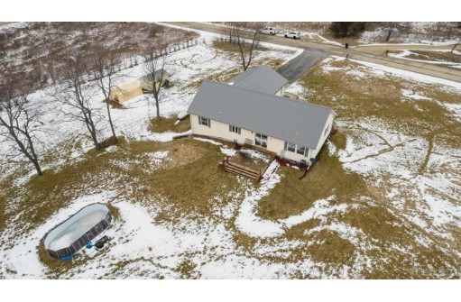 W1525 Rose Ln, Brodhead, WI 53520