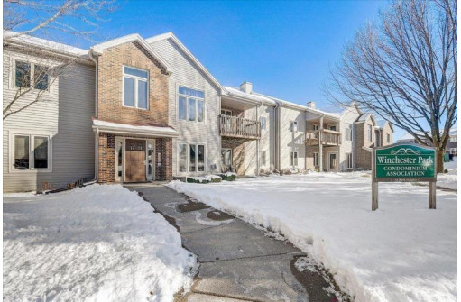 27 Park Heights Ct, Madison, WI 53711