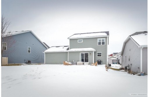 10122 Rustling Birch Rd, Verona, WI 53593