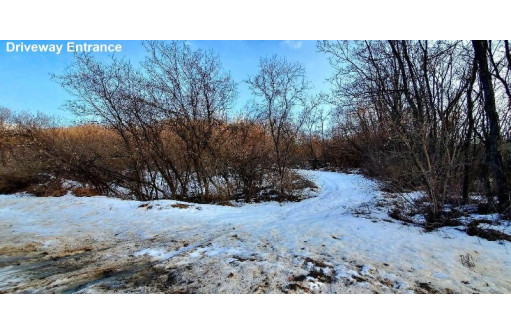 Morris Valley Rd, Richland Center, WI 53581