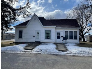 313 E Merrimac St Dodgeville, WI 53533