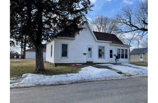 313 E Merrimac St, Dodgeville, WI 53533