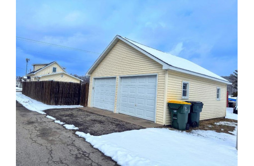 314 E Mcleod St, Prairie Du Chien, WI 53821