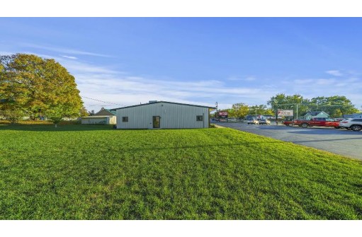 807 16th St, Brodhead, WI 53520-1744