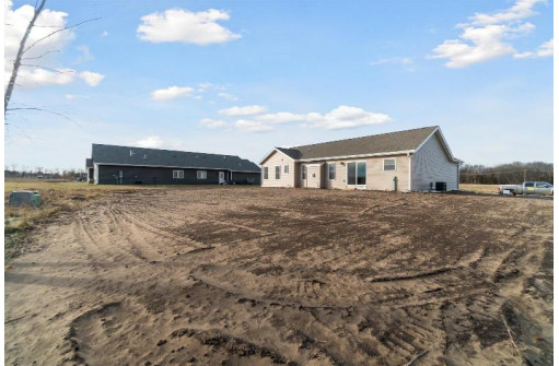 208 E 10th Ave, Brodhead, WI 53520