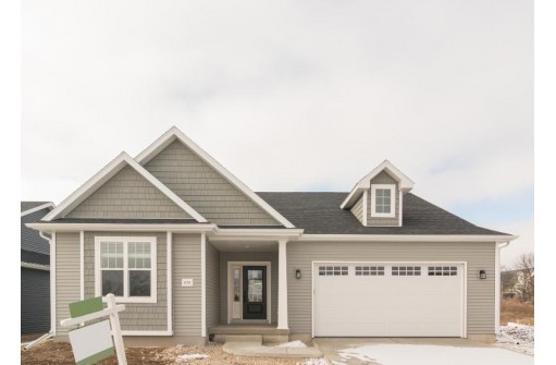 1138 Oak Knoll Rd, Sun Prairie, WI 53590