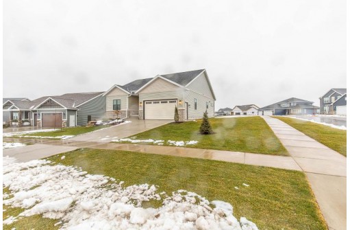 2576 Fahey Glen, Fitchburg, WI 53711