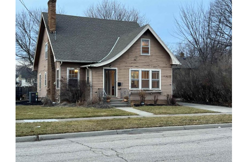 1147 E Court Street, Janesville, WI 53545