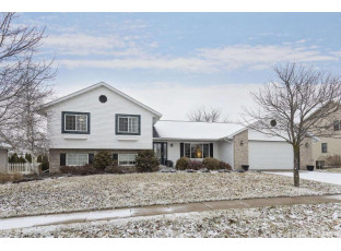 1411 Stacy Ln Fort Atkinson, WI 53538-2843