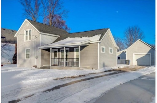 114 Wisconsin St, Pardeeville, WI 53954