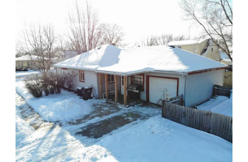 436 Pine St, Tomah, WI 54660