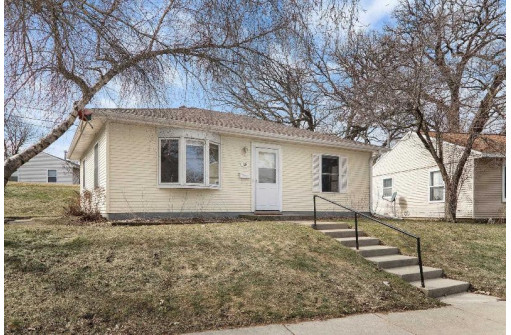 19 Craig Ave, Madison, WI 53705