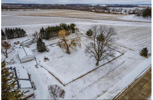 1256 County Road A, Edgerton, WI 53534