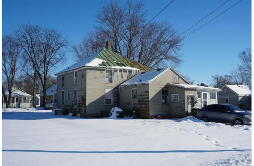 1209 S Beaumont Rd, Prairie Du Chien, WI 53821