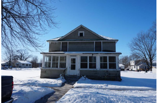 1209 S Beaumont Rd, Prairie Du Chien, WI 53821