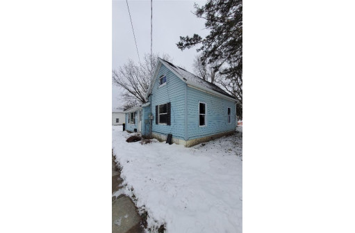 533 W State St, New Lisbon, WI 53950