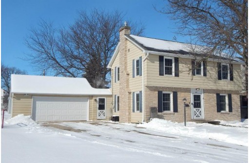 414 S Grove St, Waupun, WI 53963