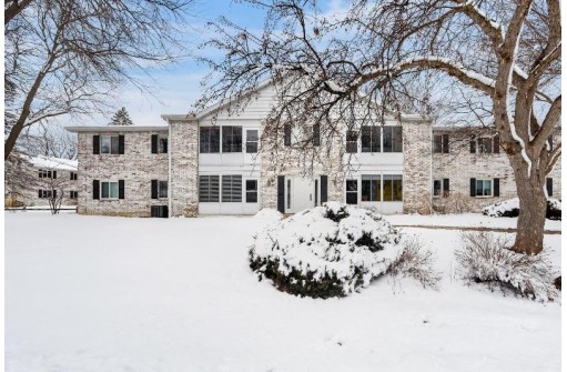 1510 Golf View Rd E, Madison, WI 53704