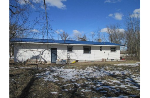 W5919 Freedom Rd, Montello, WI 53949