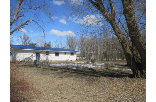 W5919 Freedom Rd, Montello, WI 53949