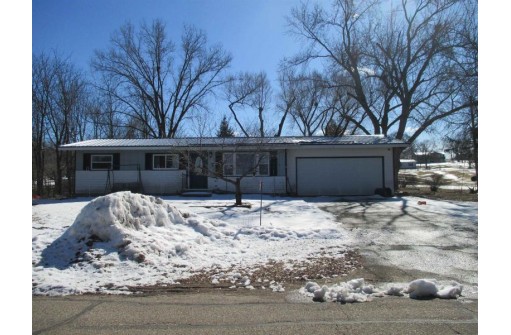 W5919 Freedom Rd, Montello, WI 53949