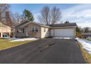 615 Naragansett Ave, Baraboo, WI 53913