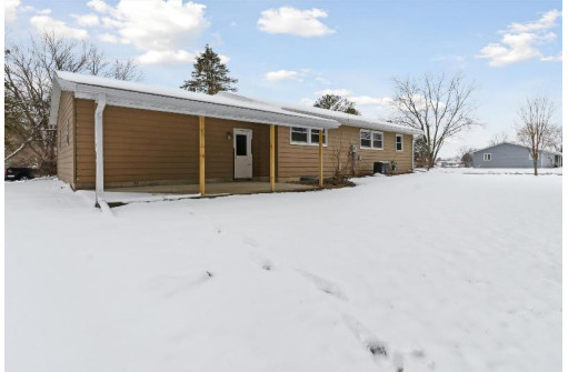 210 Greenview Ave, Monticello, WI 53570