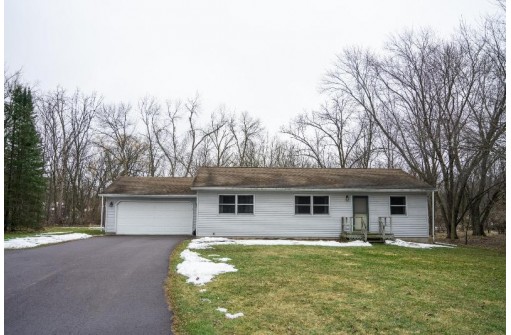 809 S Division St, New Lisbon, WI 53950