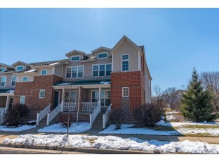 5437 Caddis Bend Fitchburg, WI 53711