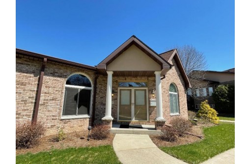 65 Golf Pky, Madison, WI 53704