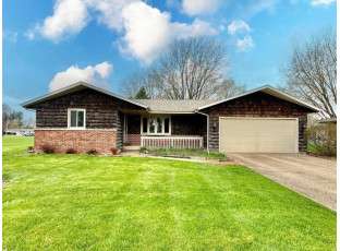 1823 Mayfair Drive Janesville, WI 53545