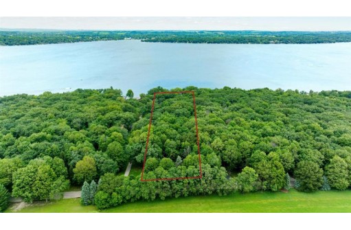 L3 Sandstone Ave, Green Lake, WI 54941